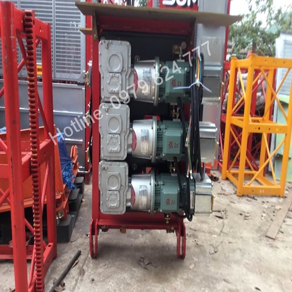 máy vận thăng lồng
