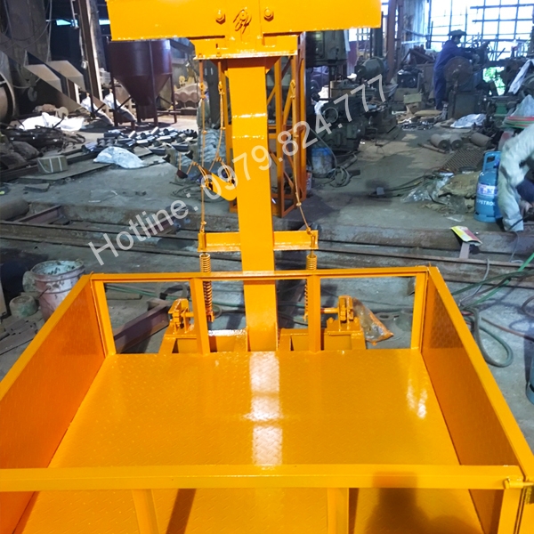 Vận thăng nâng hàng 1 Tấn